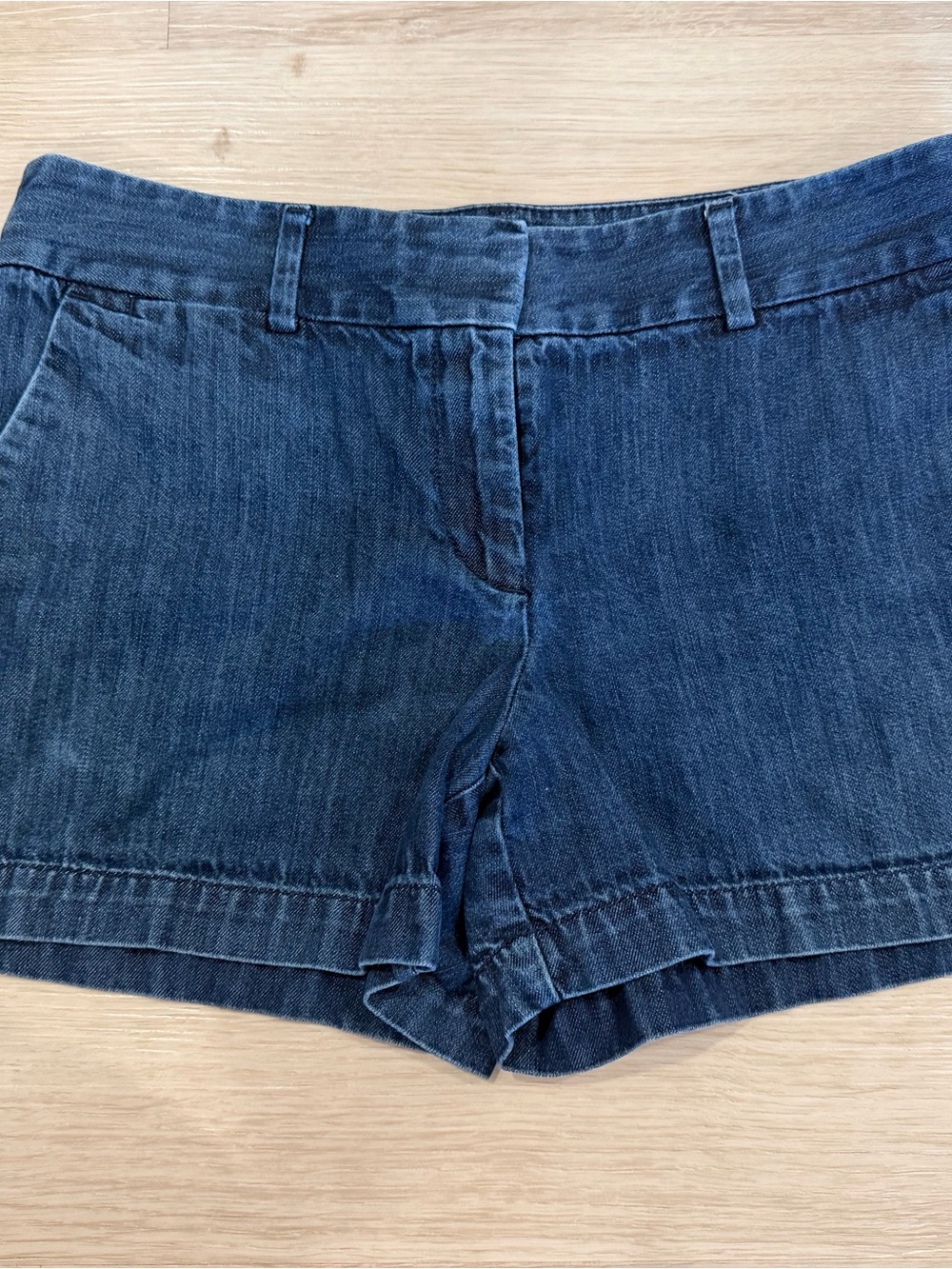 LOFT Riviera Dark Wash Denim Tailored Shorts Women’s Size 6